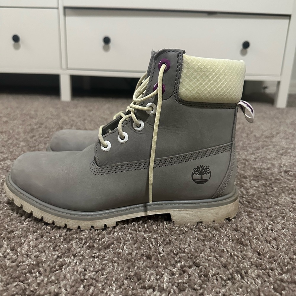 LIMITED color Timberland Women’s boots